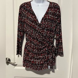 Anne Klein 3/4 length sleeve V Neck wrap top.  NWT large. red/black multi